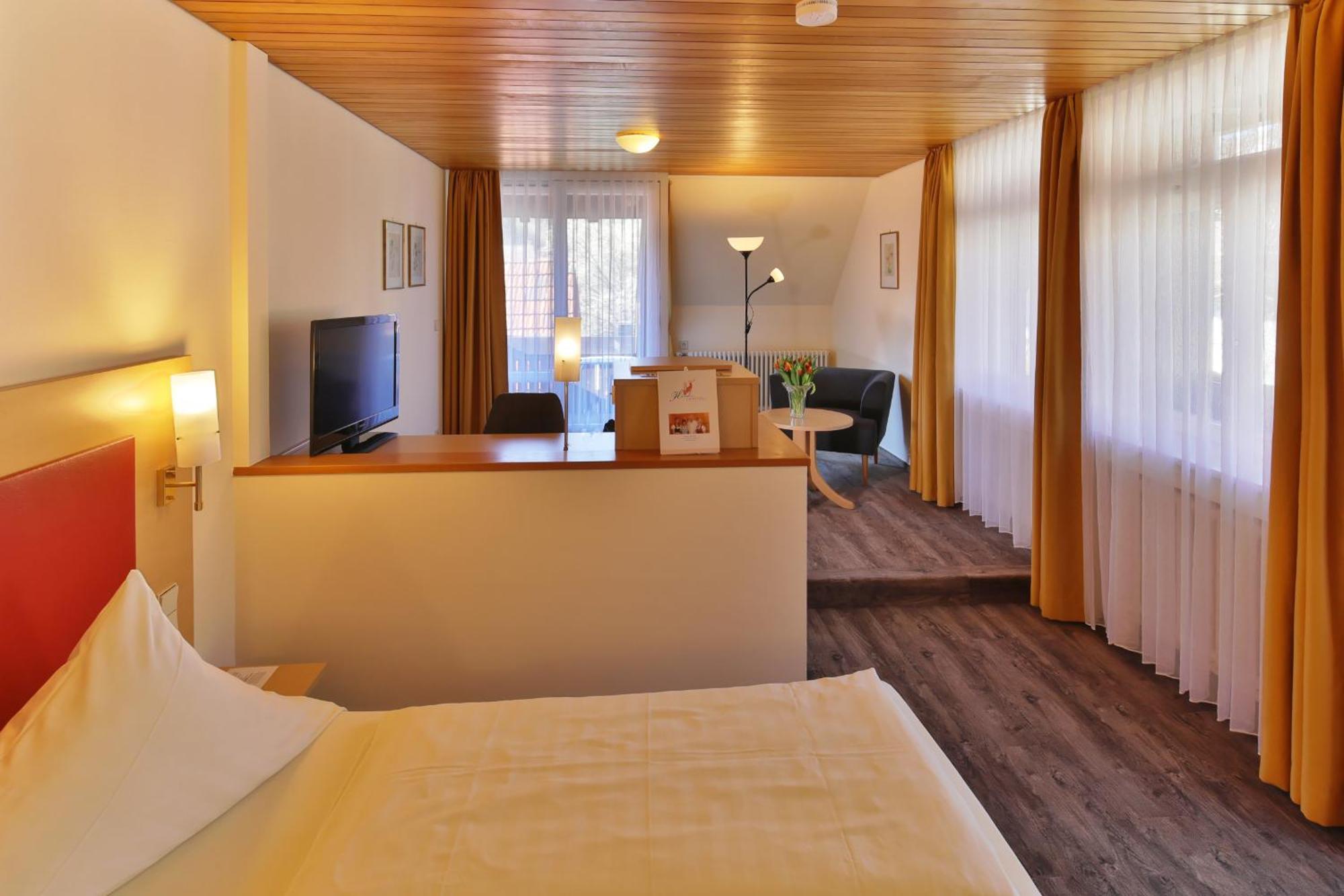 Hotel Hirschen Glottertal Exterior photo
