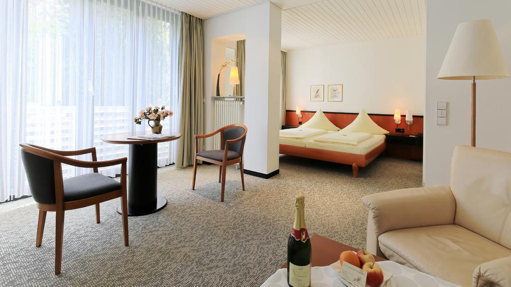 Hotel Hirschen Glottertal Exterior photo