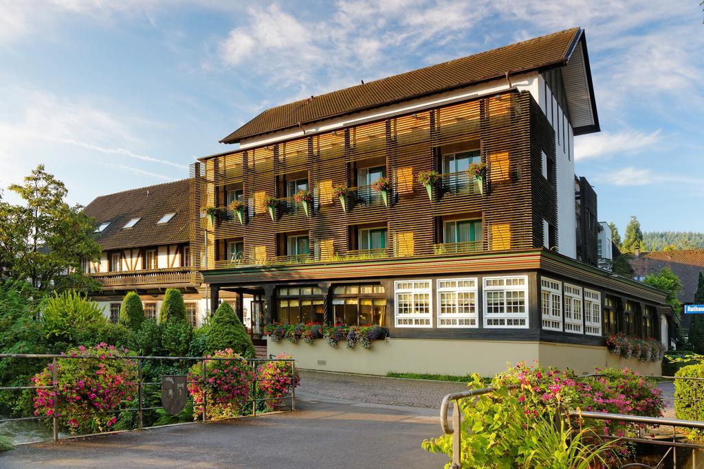 Hotel Hirschen Glottertal Exterior photo